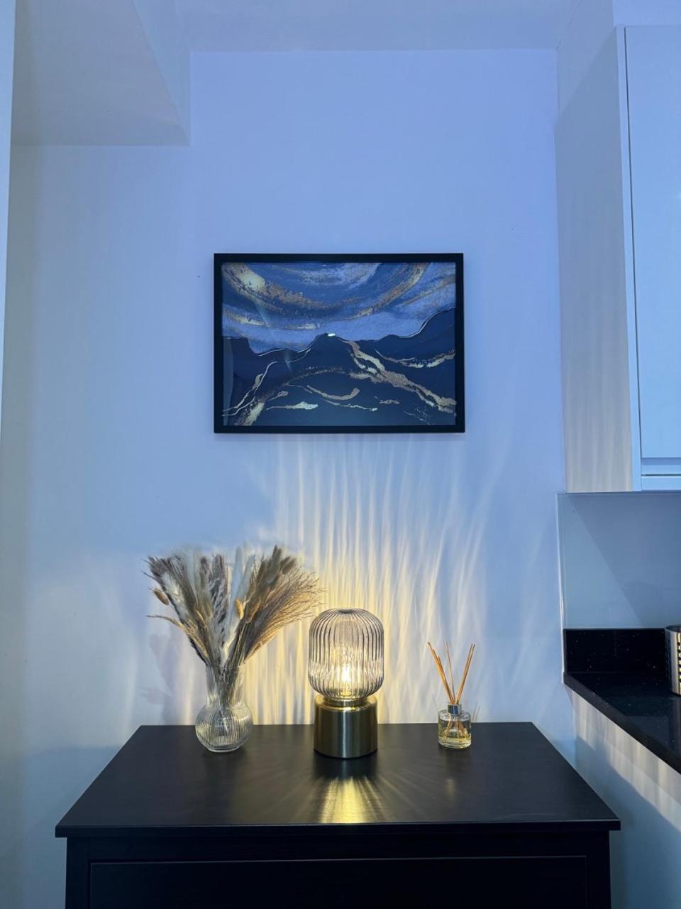 Luxury 2 Bedroom Apartment In Central Croydon With Free Parking Exterior foto